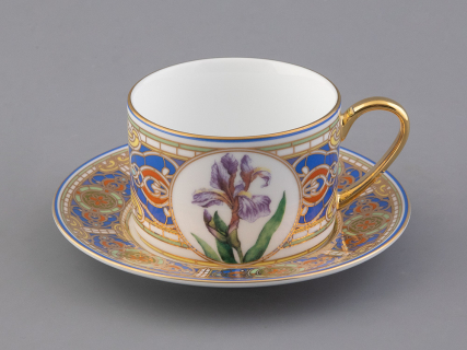 Чашка с блюдцем 250 мл в подарочной упаковке форма Соло, рисунок Нежный Ирис, арт. 81.32657.00.1, 