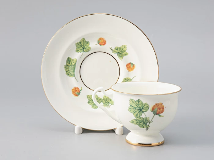 Чашка с блюдцем чайная форма Айседора рисунок Морошка арт. 81.26753.00.1, 