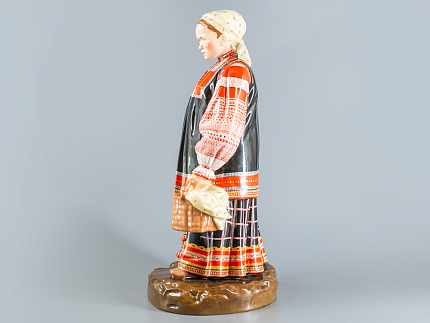 Скульптура Народности России. Тульская женщина, арт. 82.90936.00.1