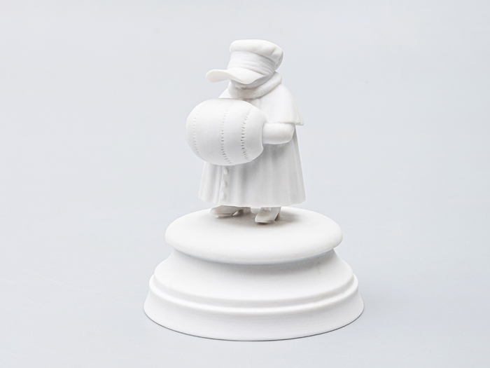 Скульптура Восьмой гость Белый арт. 82.64923.00.1, 