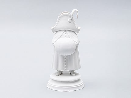 Скульптура Третий гость Белый арт. 82.64918.00.1