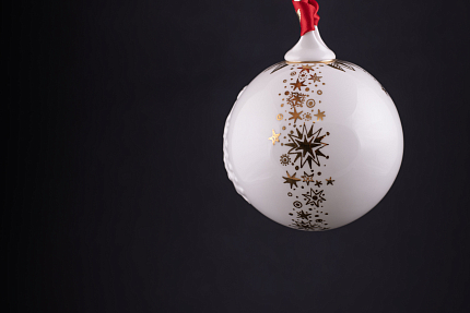 Елочная игрушка Шар с елкой, рисунок Звездопад, арт 60.21172.00.1