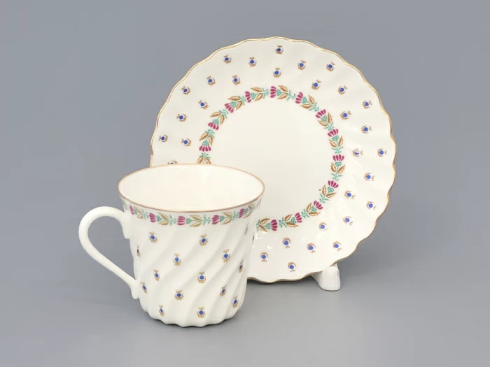 Чашка с блюдцем кофейная 155 мл.,  форма Витая, рисунок Голубые ягодки арт. 81.13975.00.1, 