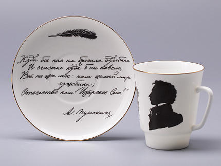 Чашка с блюдцем 165 мл форма Майская рисунок Русские писатели Пушкин, арт. 81.31157.00.1