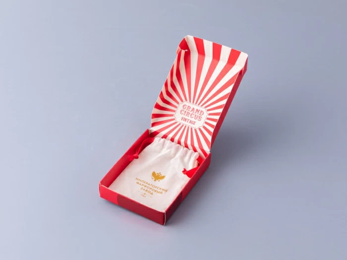 Елочная игрушка Гранд цирк в подарочной упаковке, рисунок Слон на шаре арт 81.34387.00.1, 