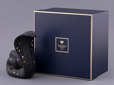 Скульптура форма Кобра, большой размер, в подарочной упаковке, рисунок Черное золото, арт. 81.32914.00.1