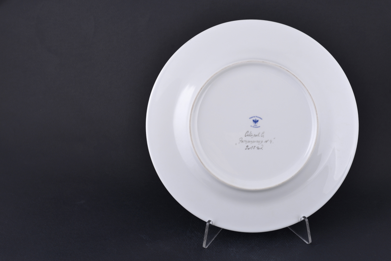 Декоративная тарелка Энтомология, на форме Mazarin 300 мм, арт 60.11600.00.5, 