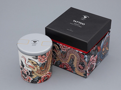 Свеча ароматическая в подарочной упаковке, форма tоp, рисунок TATTOO SERPENTA аромат Северное сияние, арт. 81.32802.00.1