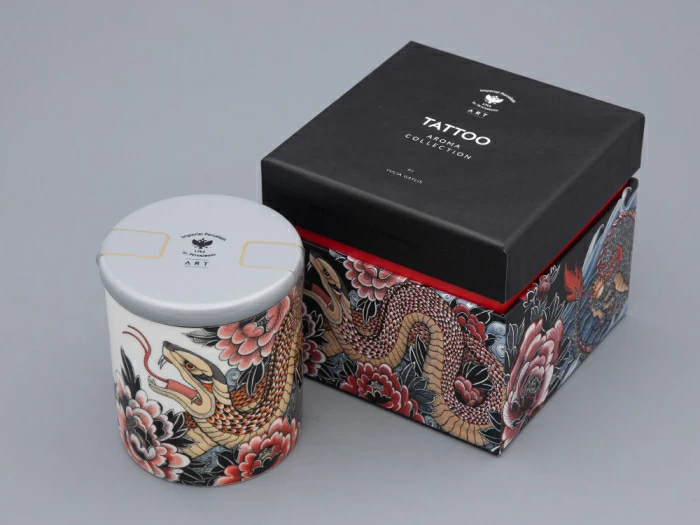 Свеча ароматическая в подарочной упаковке, форма tоp, рисунок TATTOO SERPENTA аромат Северное сияние, арт. 81.32802.00.1, 