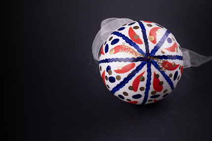 Елочная игрушка Шар, рисунок Праздничное конфетти, арт 60.15216.00.1