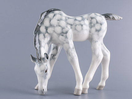 Скульптура Жеребенок пасущийся серый в яблоках арт. 82.01960.00.1