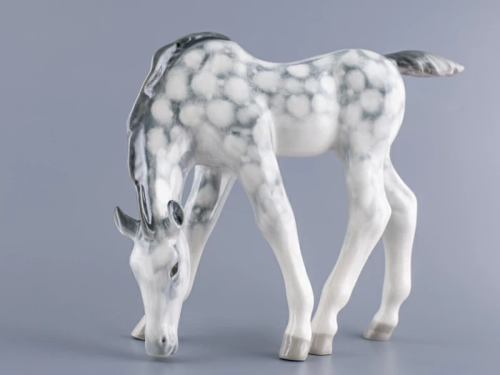 Скульптура Жеребенок пасущийся серый в яблоках арт. 82.01960.00.1, 