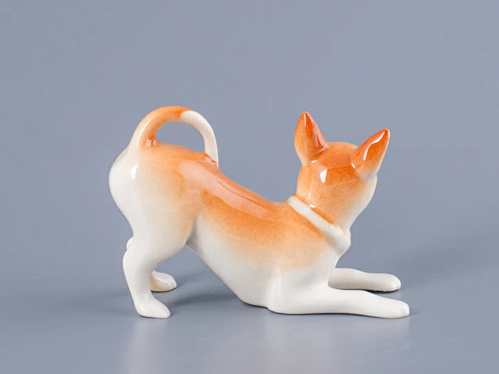 Скульптура Чихуахуа играющий Чара арт. 82.83950.00.1, 