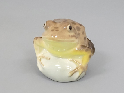 Скульптура Лягушка прудовая коричневая арт. 82.63684.00.1, 