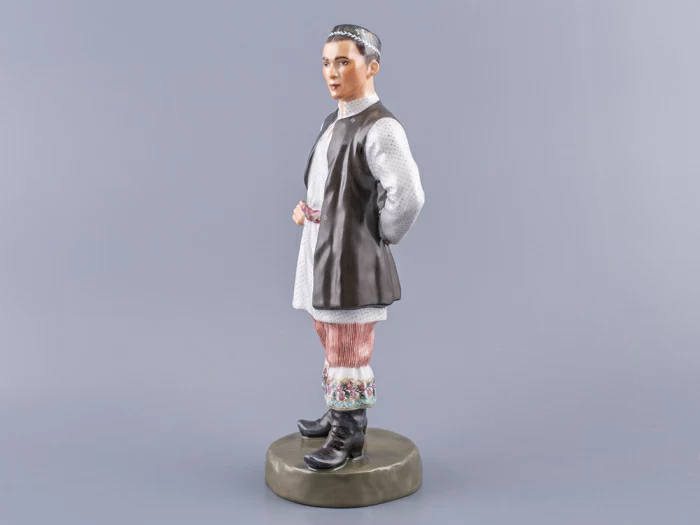 Скульптура Народност России малого размера, Татарин Казанский, арт 82.99368.00.1, 