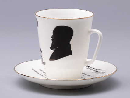 Чашка с блюдцем 165 мл форма Майская рисунок Русские писатели Достоевский, арт. 81.31158.00.1, 