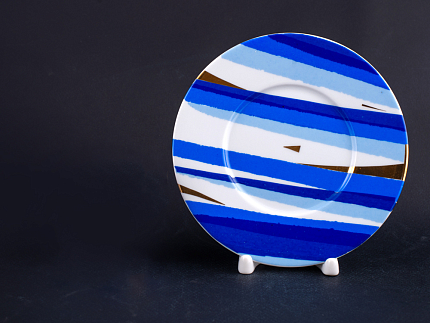 Чашка с блюдцем Синие тени на форме Соло