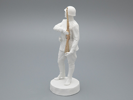 Скульптура Солдат Победы 1945, в подарочной упаковке, Белый бисквит, арт 81.33936.00.1