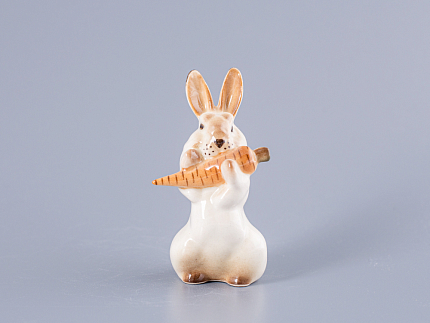 Скульптура Заяц с морковкой № 4 арт. 82.01965.00.1