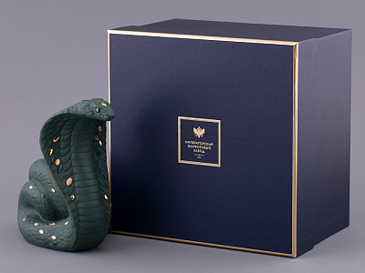 Скульптура форма Кобра, большой размер, в подарочной упаковке, рисунок Нефрит, арт. 81.32913.00.1