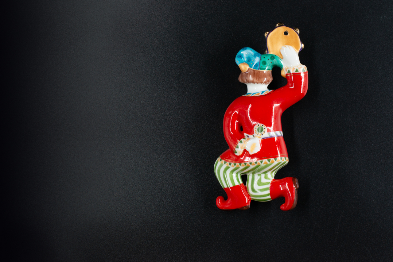 Игрушка (подвеска) Скоморох с бубном Солнечный, арт 60.14825.00.5, 