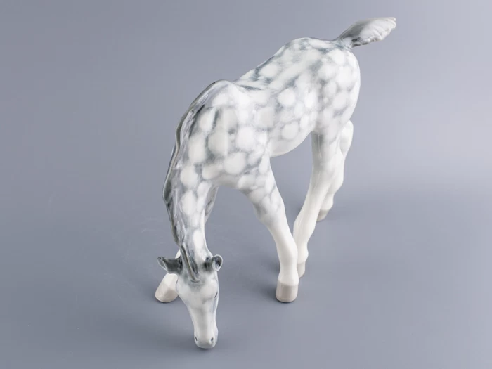 Скульптура Жеребенок пасущийся серый в яблоках арт. 82.01960.00.1, 