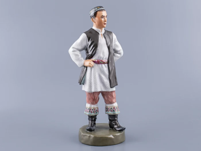 Скульптура Народност России малого размера, Татарин Казанский, арт 82.99368.00.1, 