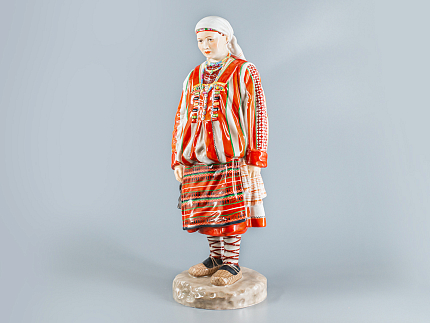 Скульптура Народности России Вотякская женщина арт. 82.66478.00.1