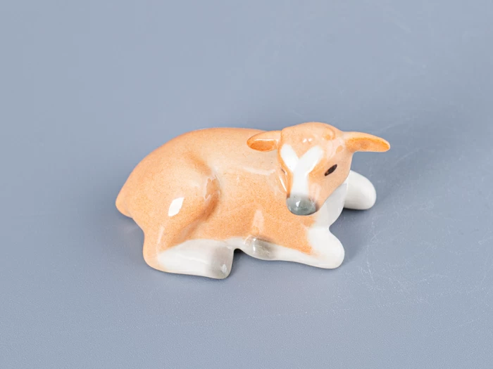 Скульптура форма Бычок-малыш рисунок Рыжий арт. 82.63993.00.1, 