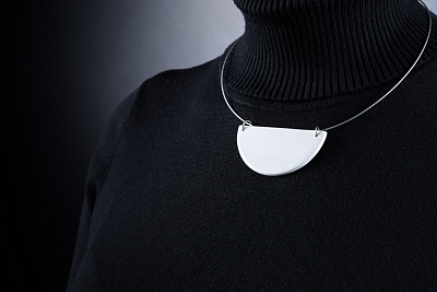 Подвеска Полукруг, рисунок Белый бисквит, арт 60.15858.00.1