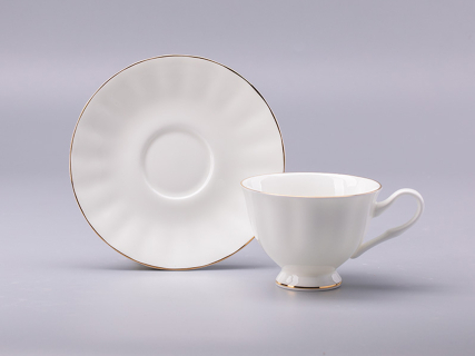 Чашка с блюдцем чайная форма Нега рисунок Золотая лента арт. 81.20571.00.1, 