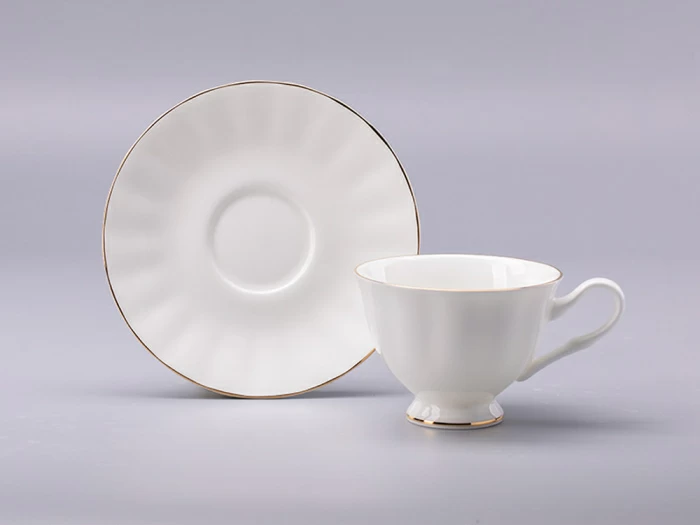 Чашка с блюдцем чайная форма Нега рисунок Золотая лента арт. 81.20571.00.1, 