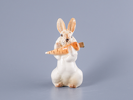Скульптура Заяц с морковкой № 3 арт. 82.01964.00.1