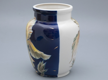 Ваза форма Китайская малого размера рисунок Ирисы, арт. 80.96067.00.1, 