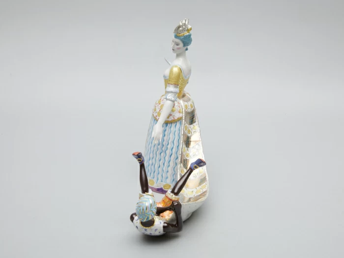 Скульптура Дама с арапчонком Петровская Ассамблея арт. 82.51222.00.1, 