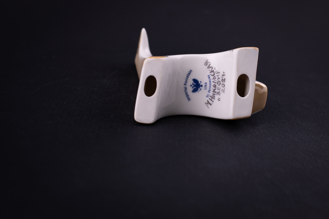 Скульптура Зефир, на форме Косинус, арт 62.21149.00.1, 