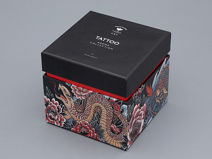 Свеча ароматическая в подарочной упаковке, форма tоp, рисунок TATTOO SERPENTA аромат Северное сияние, арт. 81.32802.00.1