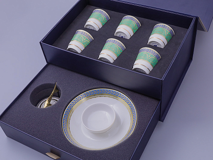 Подарочный набор стопки и икорница рис. Золотой арт. 81.30556.00.1