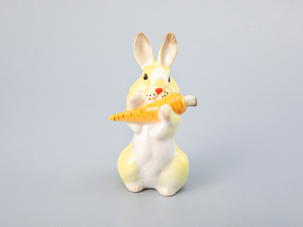Скульптура форма Заяц с морковкой 2 рисунок Желтый арт. 82.97965.00.1, 