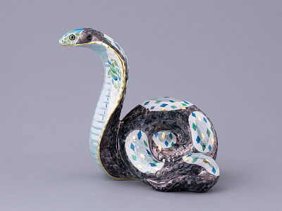 Скульптура форма Кобра, большой размер, в подарочной упаковке, рисунок Серебряная змейка, арт. 81.32811.00.1