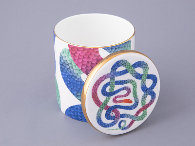 Свеча ароматическая в подарочной упаковке, форма top, рисунок Лунный змей, аромат Северное сияние, арт. 81.33150.00.1