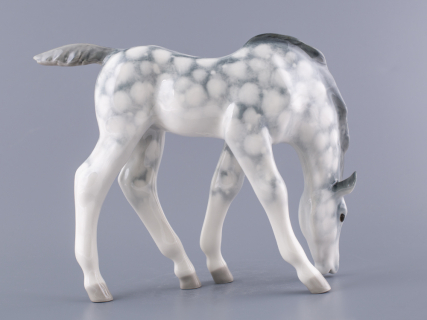 Скульптура Жеребенок пасущийся серый в яблоках арт. 82.01960.00.1, 