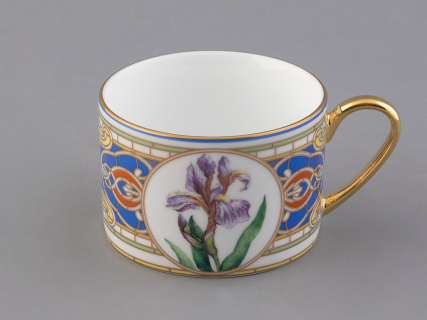 Чашка с блюдцем 250 мл в подарочной упаковке форма Соло, рисунок Нежный Ирис, арт. 81.32657.00.1, 