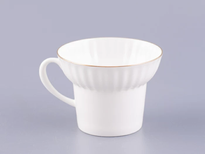 Чашка с блюдцем кофейная 155 мл.,  форма Волна, рисунок Золотой кантик арт. 81.13549.00.1, 