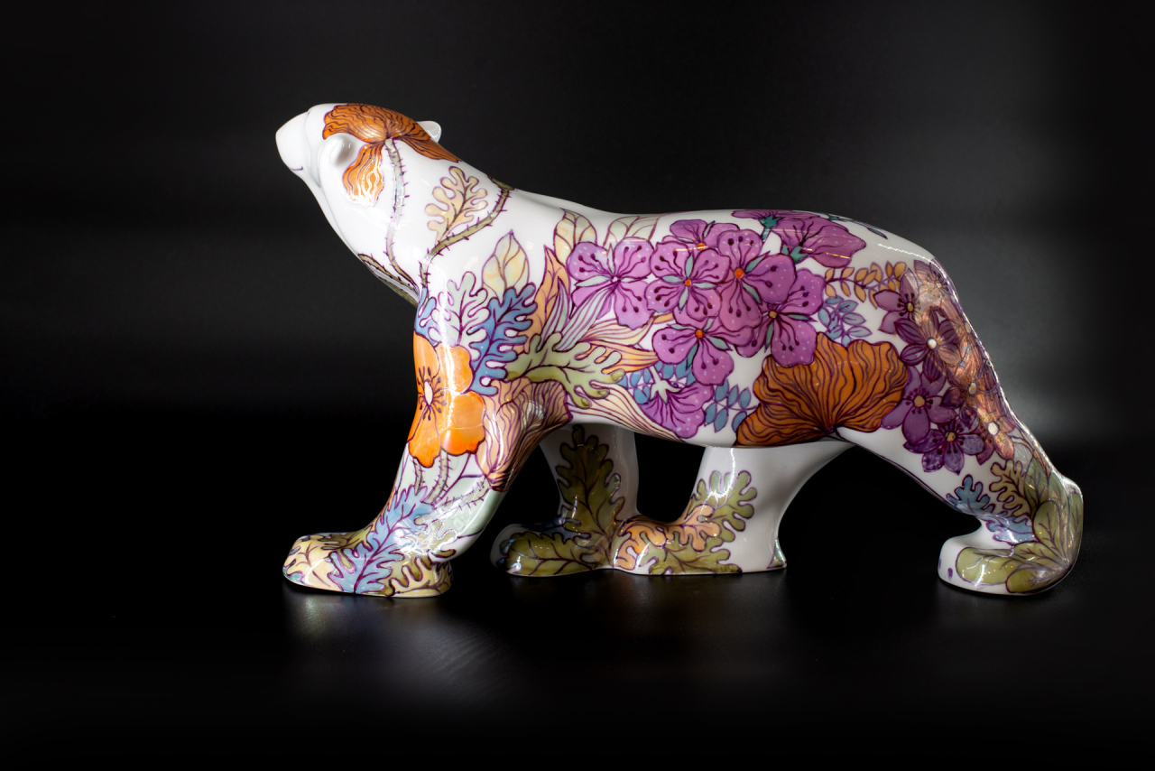 Скульптура Медведь идущий, большой размер, рисунок Цветущая Арктика, арт 62.21613.00.1, 