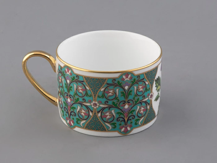 Чашка с блюдцем 250 мл в подарочной упаковке форма Соло, рисунок, Фиалка надрезанная, арт. 81.32656.00.1, 