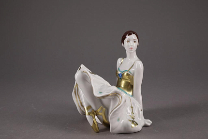 Скульптура форма В пуантах рисунок Натали арт. 82.98972.00.1