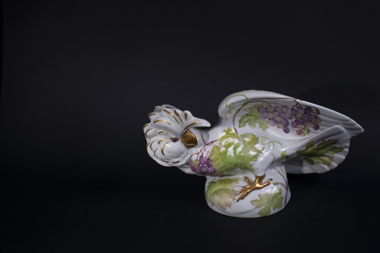 Скульптура Виноградный Джо на форме Какаду молуккский, арт 62.14110.00.1, 